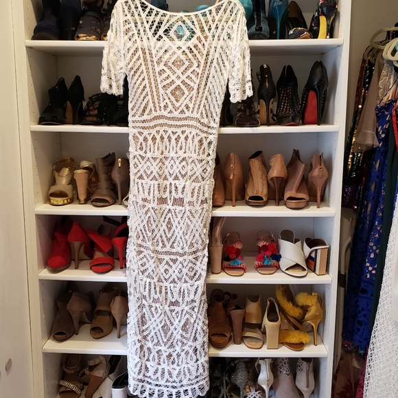 Stone Cold Fox, white lace dress with nude slip. Size 2. (Tag says 1. Fits a 2). - Picture 6 of 12